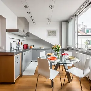 The Orange Attic - Navigli Area Apartment Milan